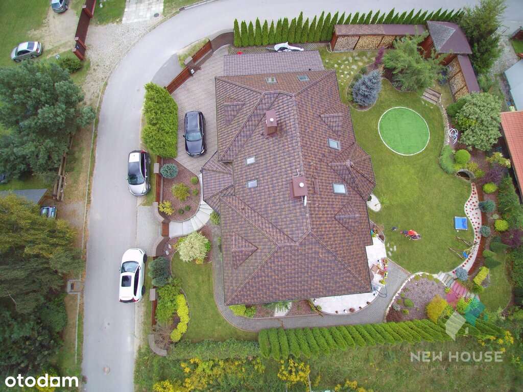 Nowoczesny wolnostojący dom z garażem przy lesie - Pełny obrazek: 4/20