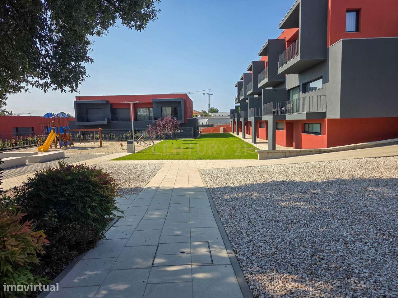 Moradia T3 Exclusiva em Condomínio Privado situada em Bitarães/Paredes-2