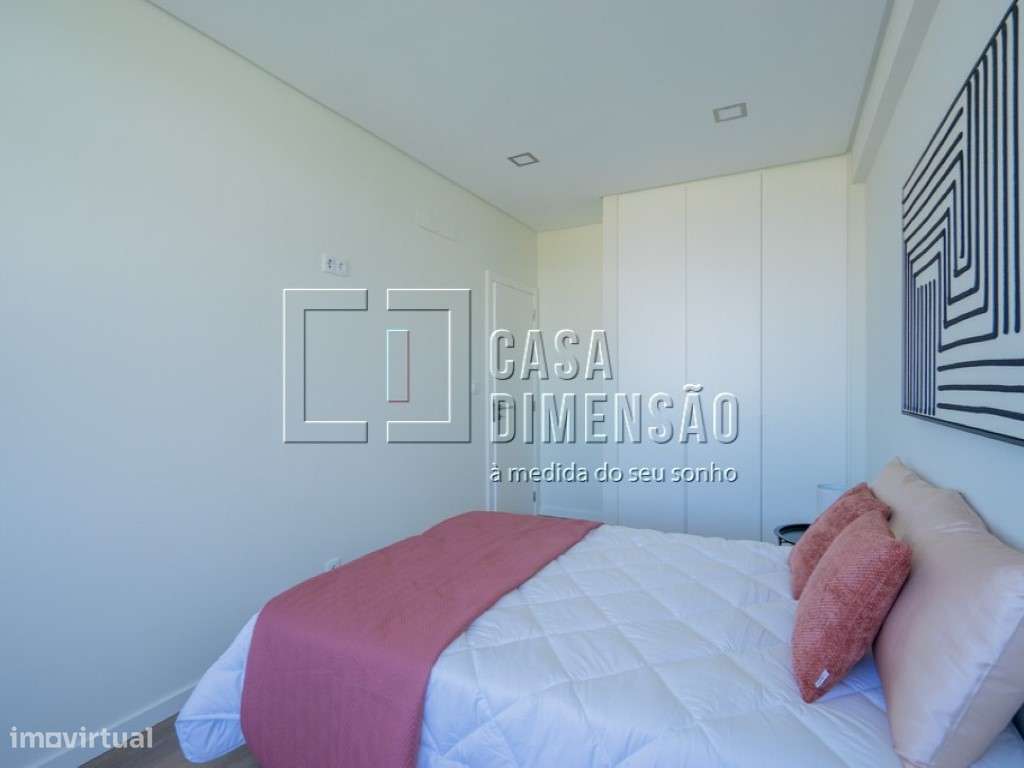 Apartamento T3 com Varanda em Benfica - Totalmente Mobilado e Pront...-41