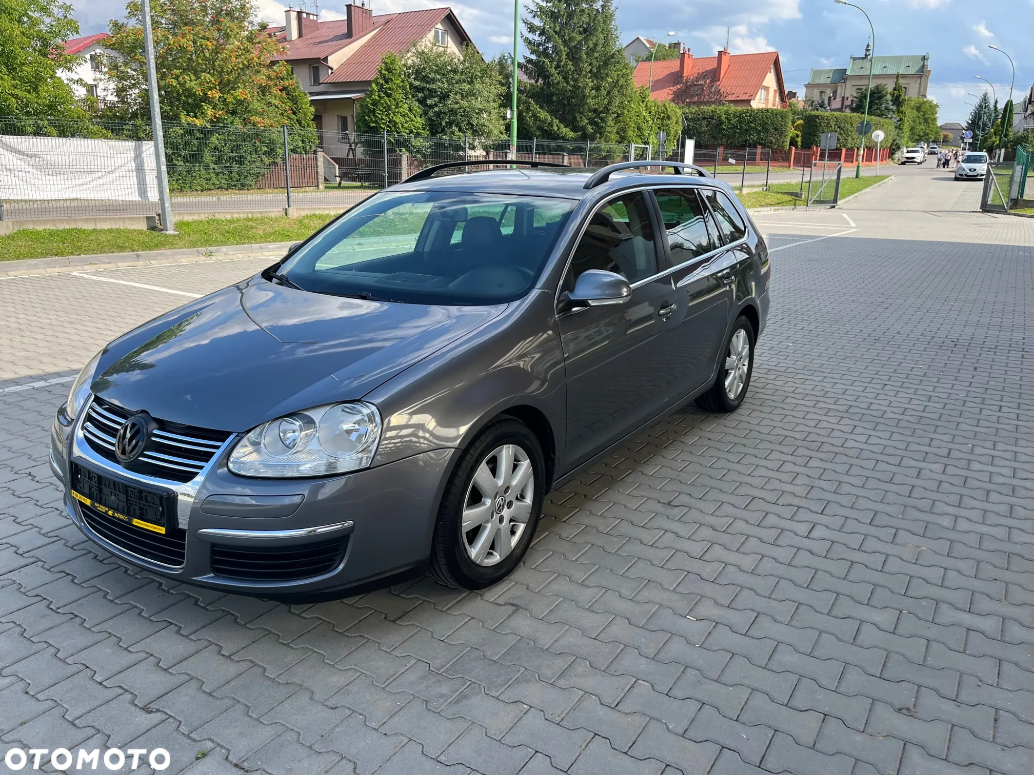 Volkswagen Golf V 1.9 TDI DPF Trendline DSG - 2