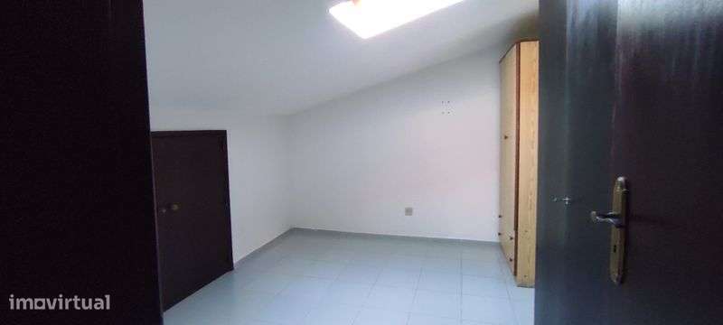 Arrendamento Sótão T3 em Nadadouro, Caldas da Rainha - Grande imagem: 5/8