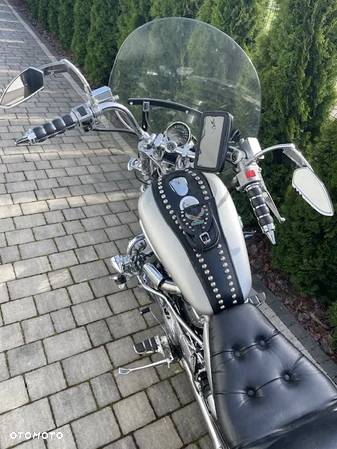 Suzuki Intruder - 6