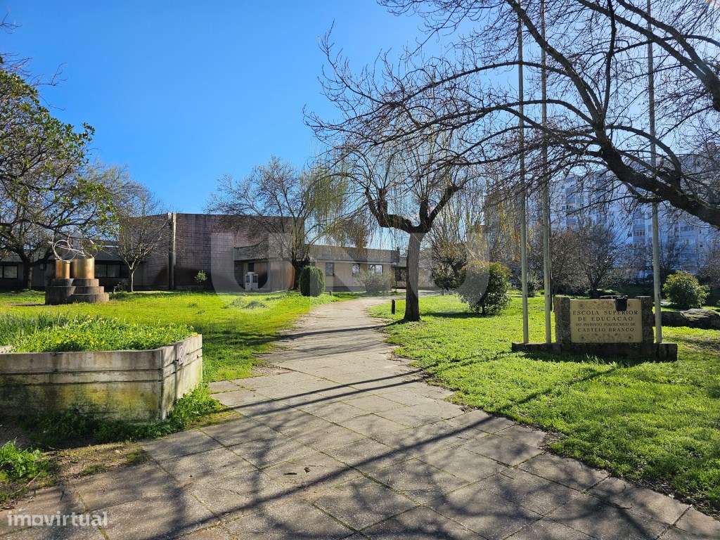 Apartamento T6 - Junto à ESE-25