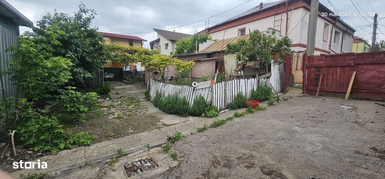 Teren de vanzare 300mp toate utilitatile - Imagine principală: 1/8