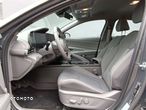 Hyundai Elantra 1.6 Executive - 13