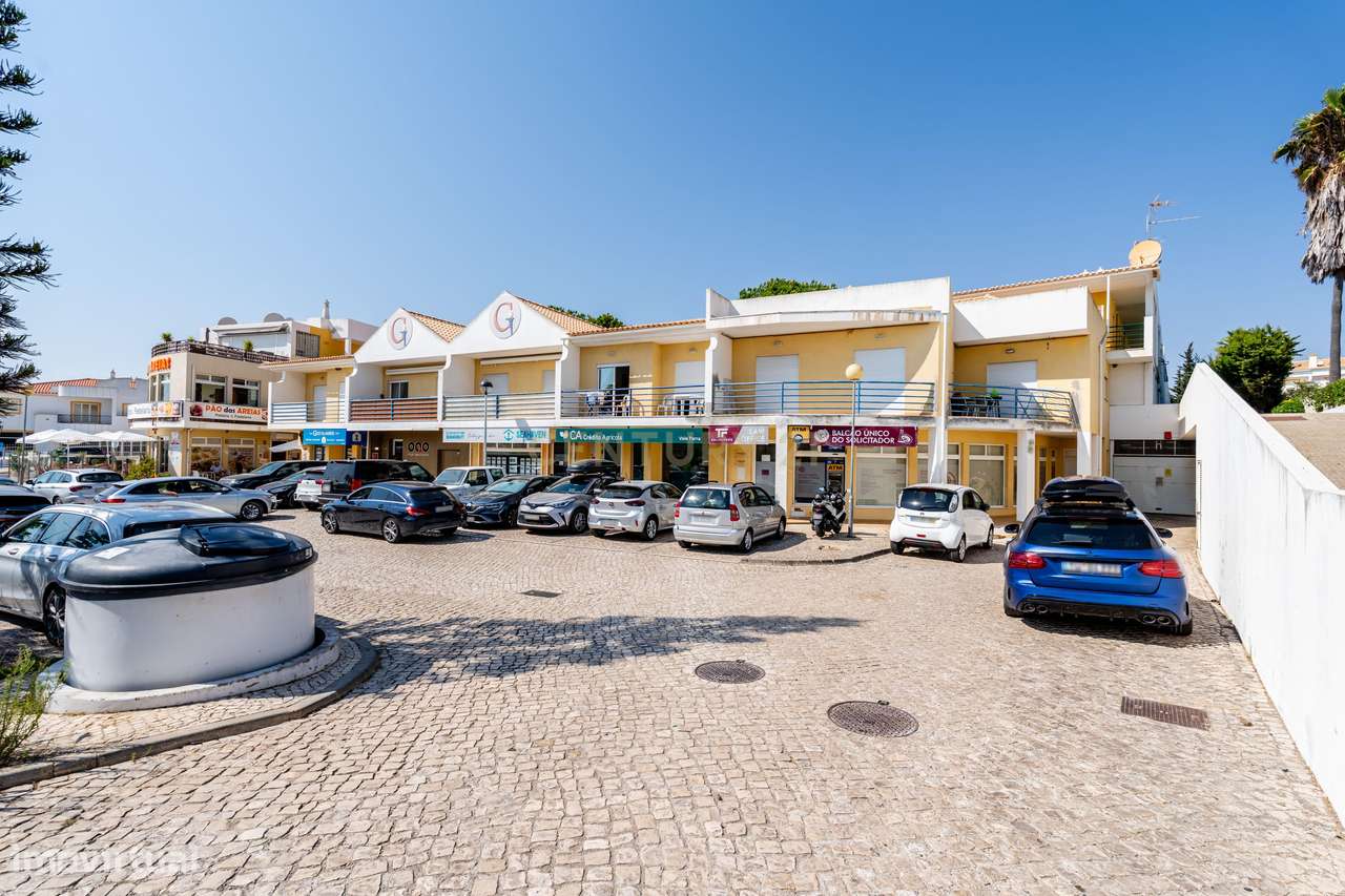 Apartamento T2 com Piscina e Garagem – a 5 minutos da Praia da Galé-26