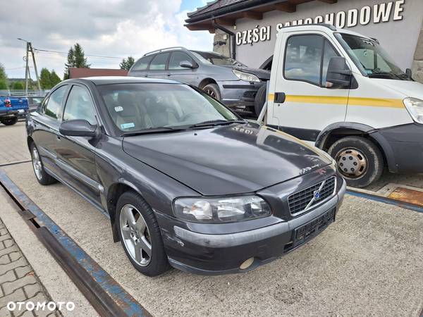 VOLVO S60 V70 XC70 MASKA KLAPA POKRYWA 427-26 - 2