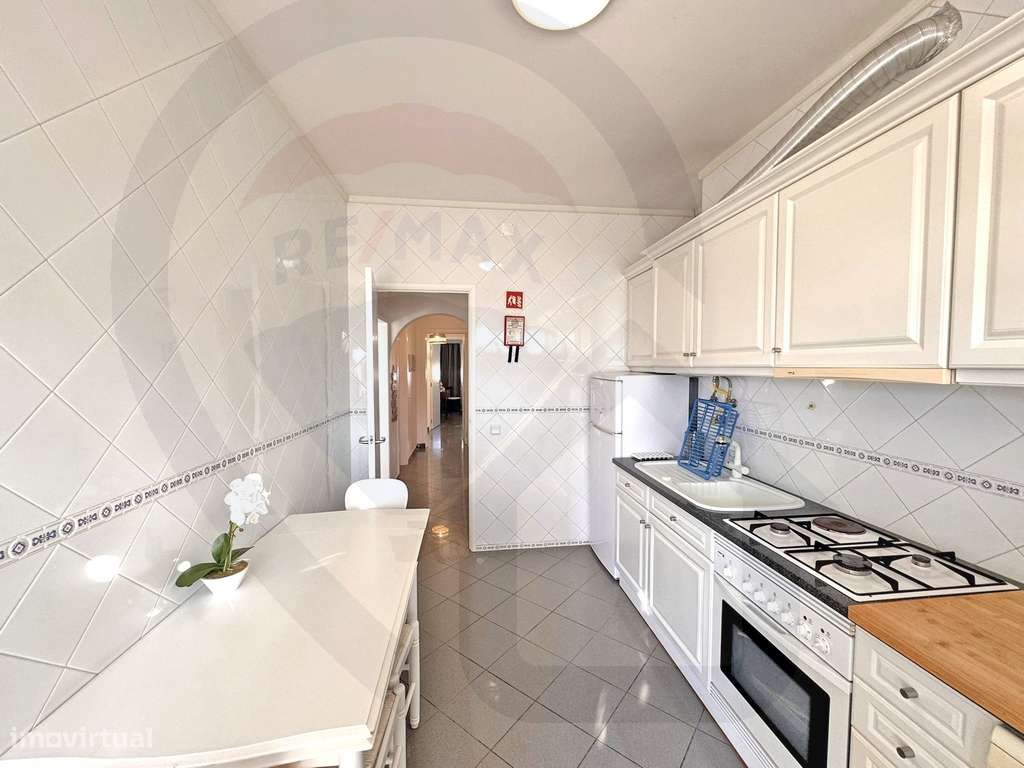 Apartamento T2+1 com Varanda | Praia da Rocha Portimão-9