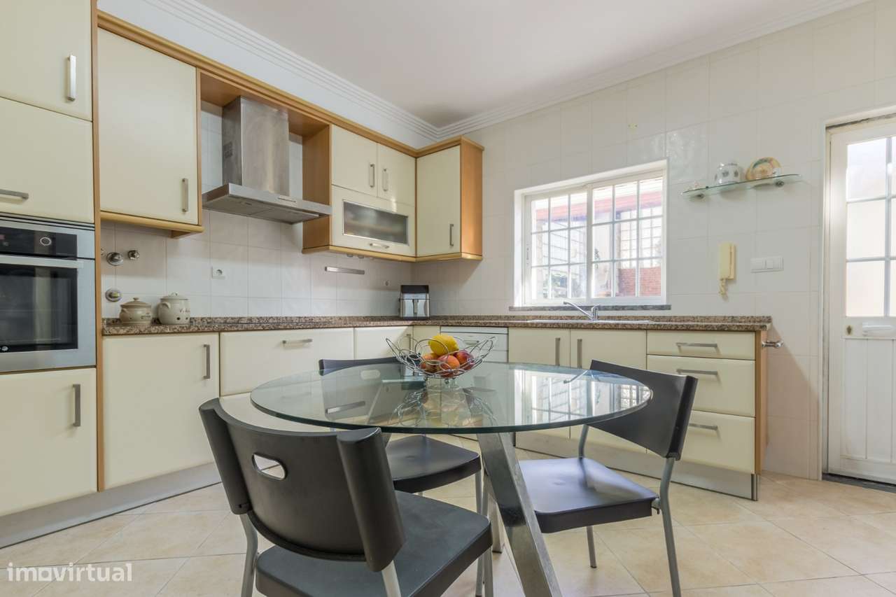 Moradia Geminada T3 - Quinta do Conde-8