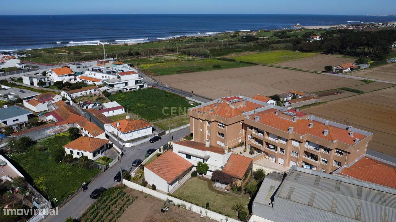 Moradia em Arcozelo — Elegância, Espaço e Proximidade ao Mar-50