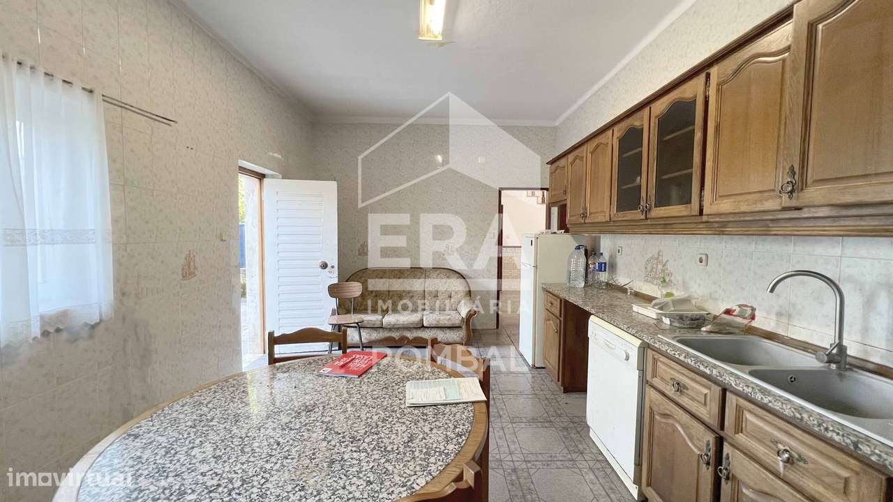 Moradia T6 localizada em Freixianda-5