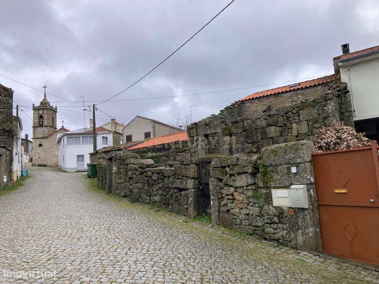 Moradia Isolada T2 em Pinzio - Pinhel - (Guarda) com garagem fechada-21