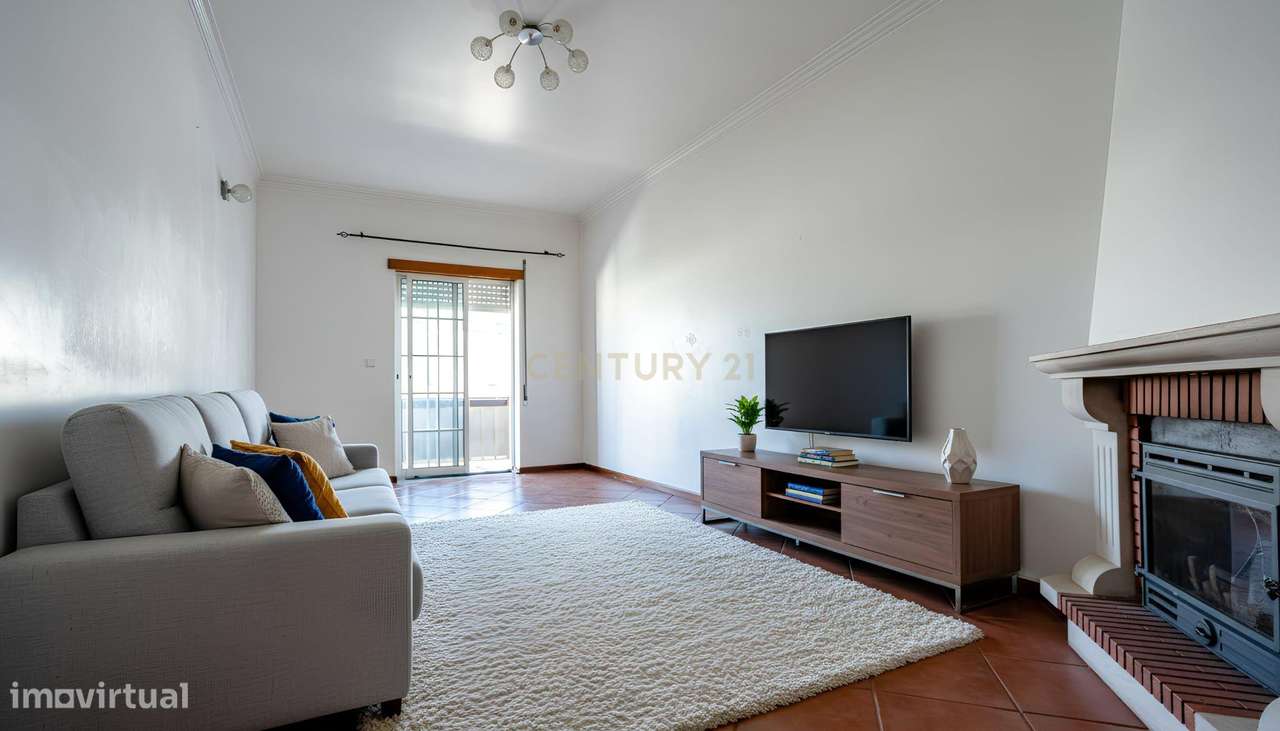 Apartamento T3 com elevador e garagem no centro da Lousã-40