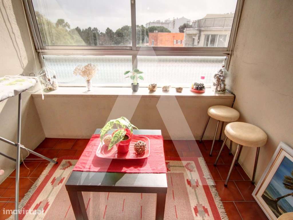 Apartamento T2, mobilado no centro de Oliveira do Bairro-3