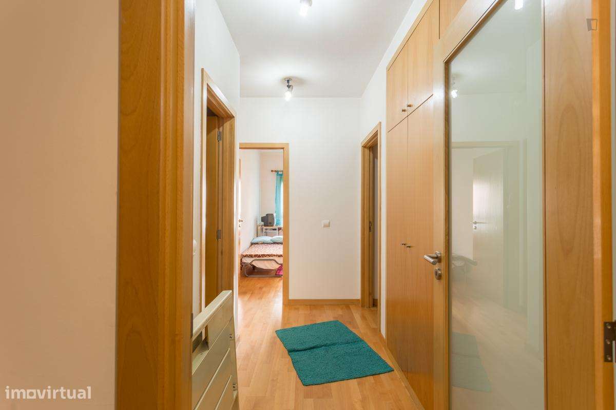 Quarto - localizado em São Mamede de Infesta Porto - Grande imagem: 2/7