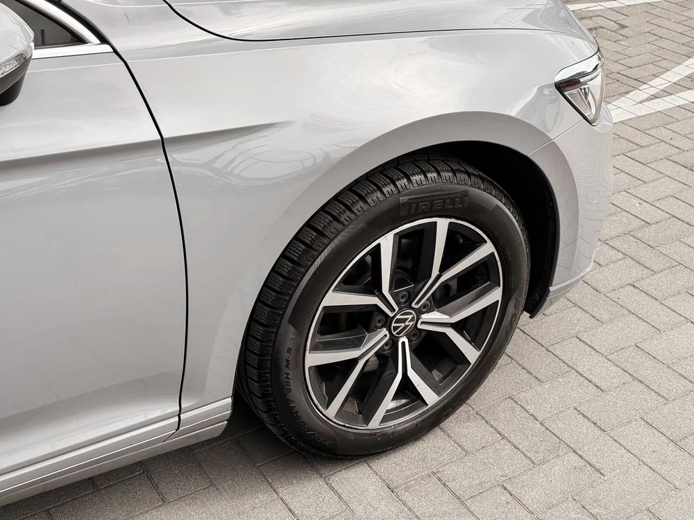 Volkswagen Passat 1.5 TSI Opf DSG Business 150 KM — zdjęcie 5
