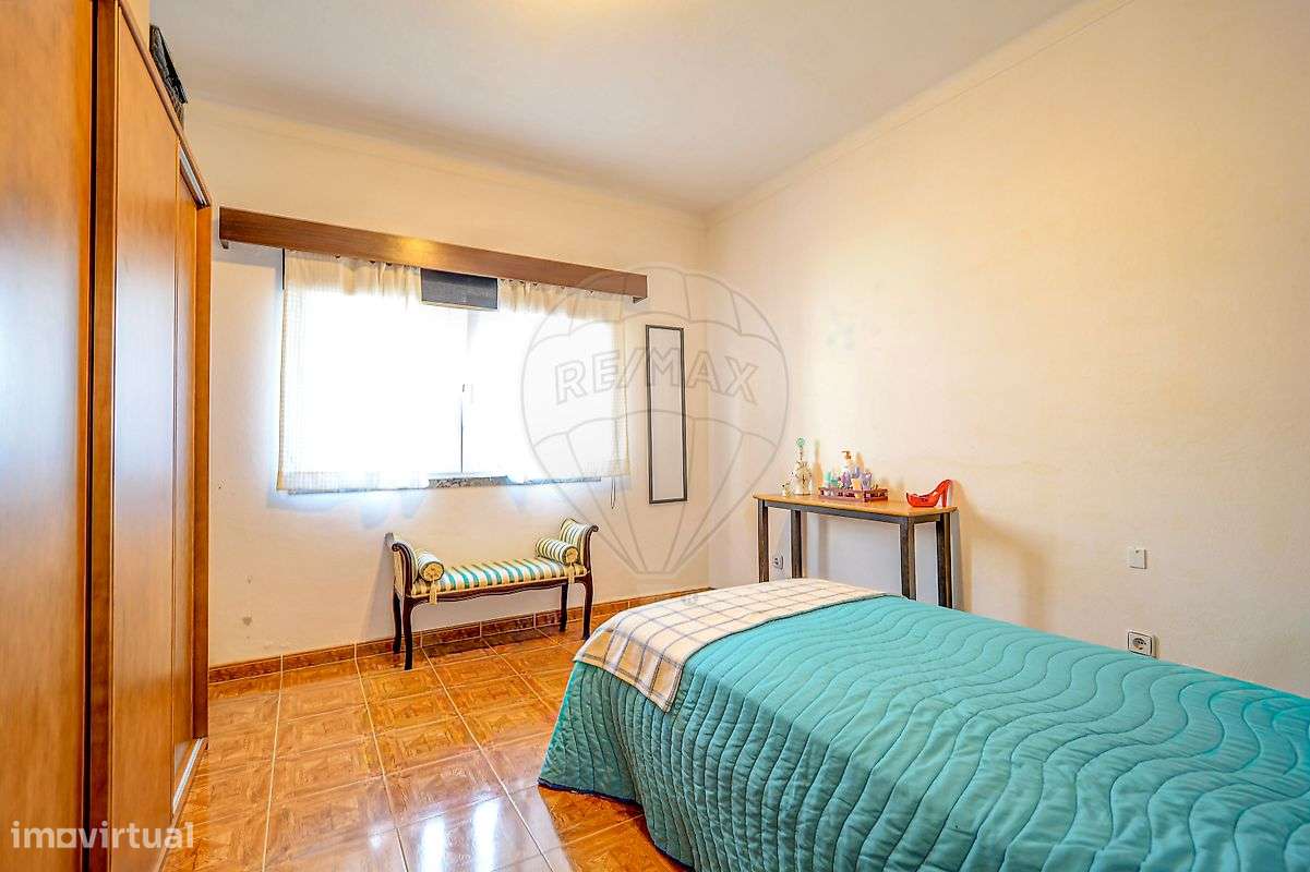 Moradia T4 para venda-24