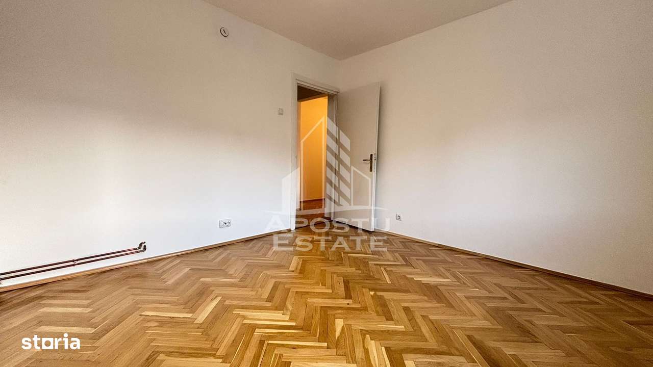 Apartament cu 3 camere in zona Fabric, decomandat, centrala, garaj - Imagine principală: 4/12