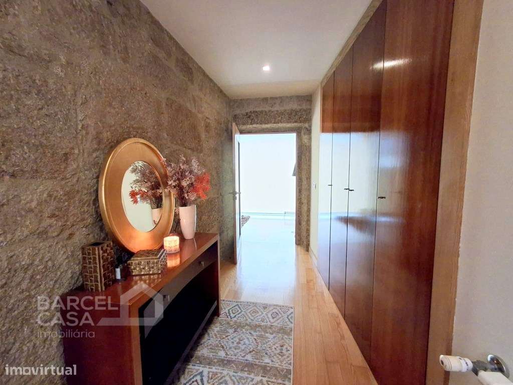 Moradia T4 em pedra, com piscina em Airó - Barcelos-31