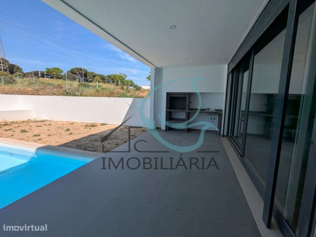 Moradia T3 com acabamentos de Luxo e Piscina - Quinta da Amizade-3
