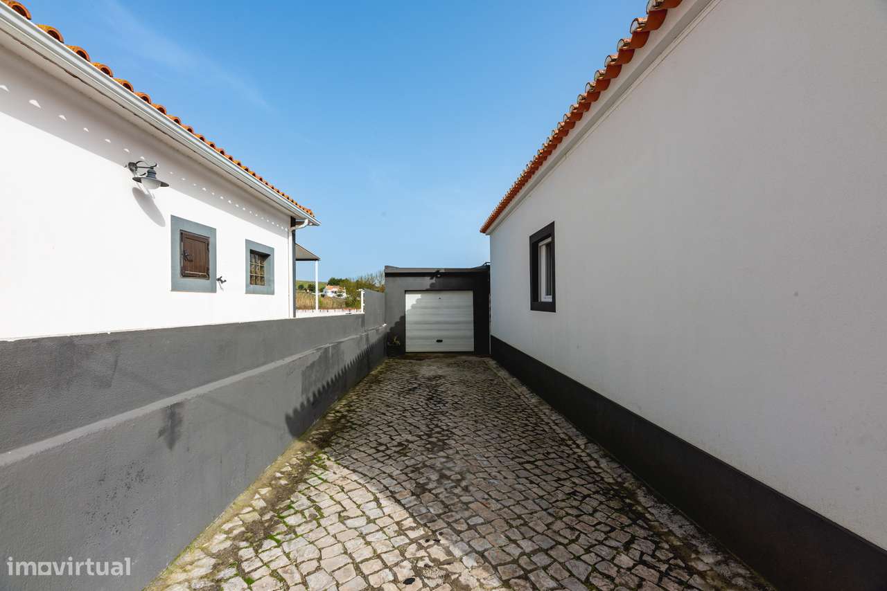 MORADIA T3 TRANSFORMADA EM T2 | GARAGEM | 221M2 | ARRUDA DOS VINHOS-32