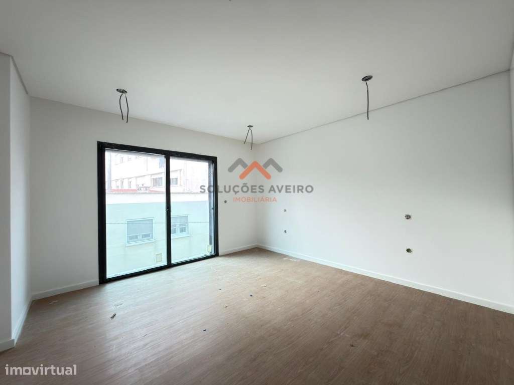 Apartamento T3 Duplex com Terraço | 3 WC | Garagem e Arrumos - Cent...-6