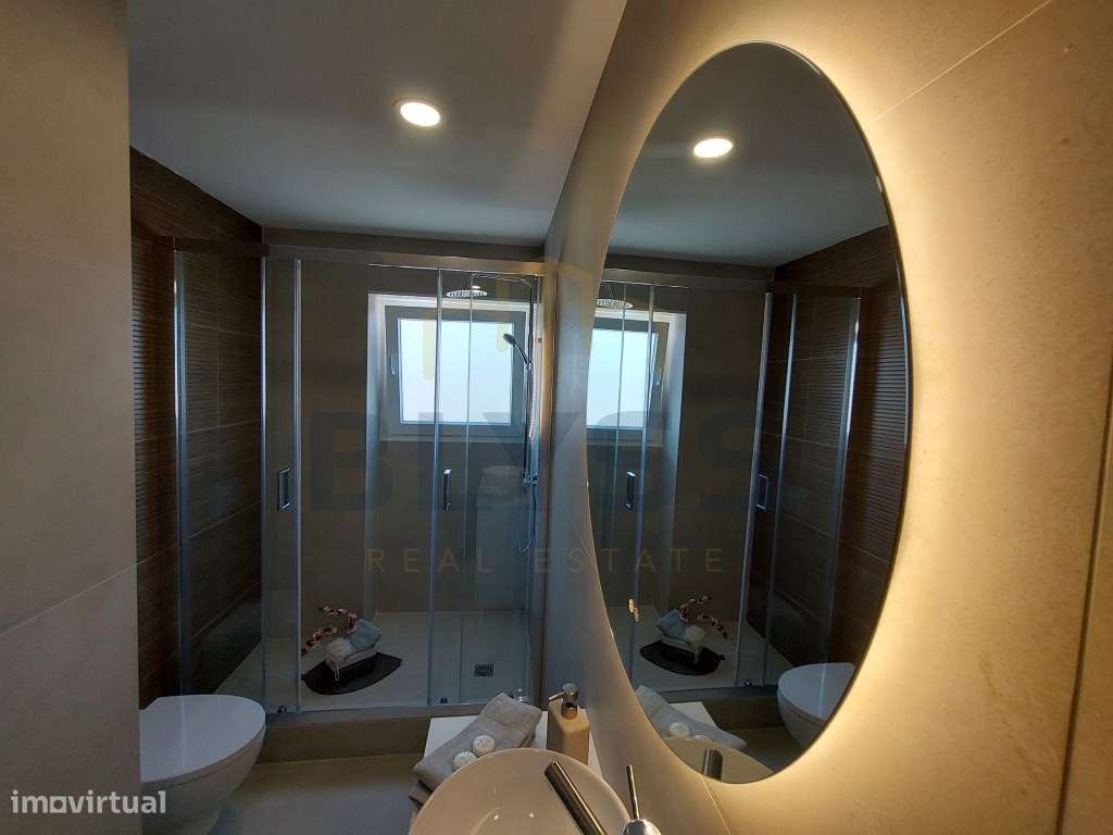 Apartamento T3, totalmente remodelado em Benfica. *Oferta da Escrit... - Grande imagem: 1/20