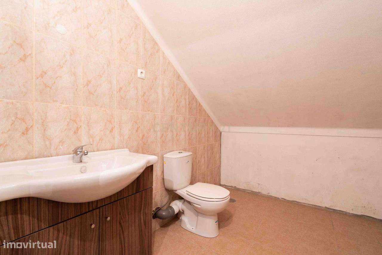 Vende-se Moradia T4 na Póvoa da Abraveia – Vila Nova de Poiares-18