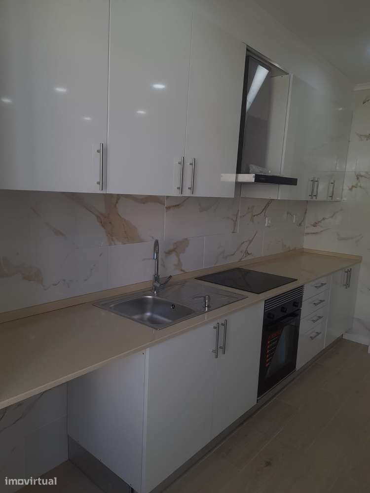 T2 remodelado Baixa da Banheira-0