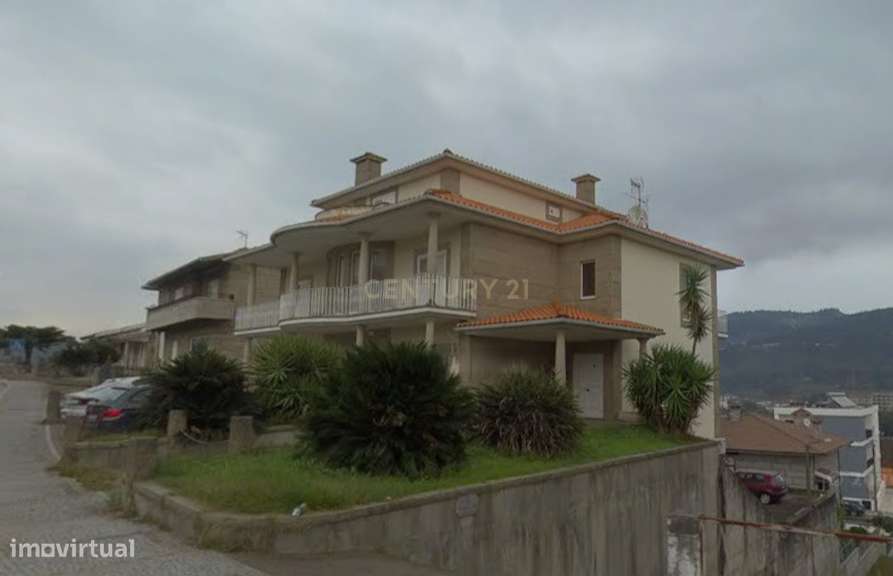 Moradia V4 Alpendorada, Várzea e Torrão – Marco de Canaveses - Grande imagem: 3/29