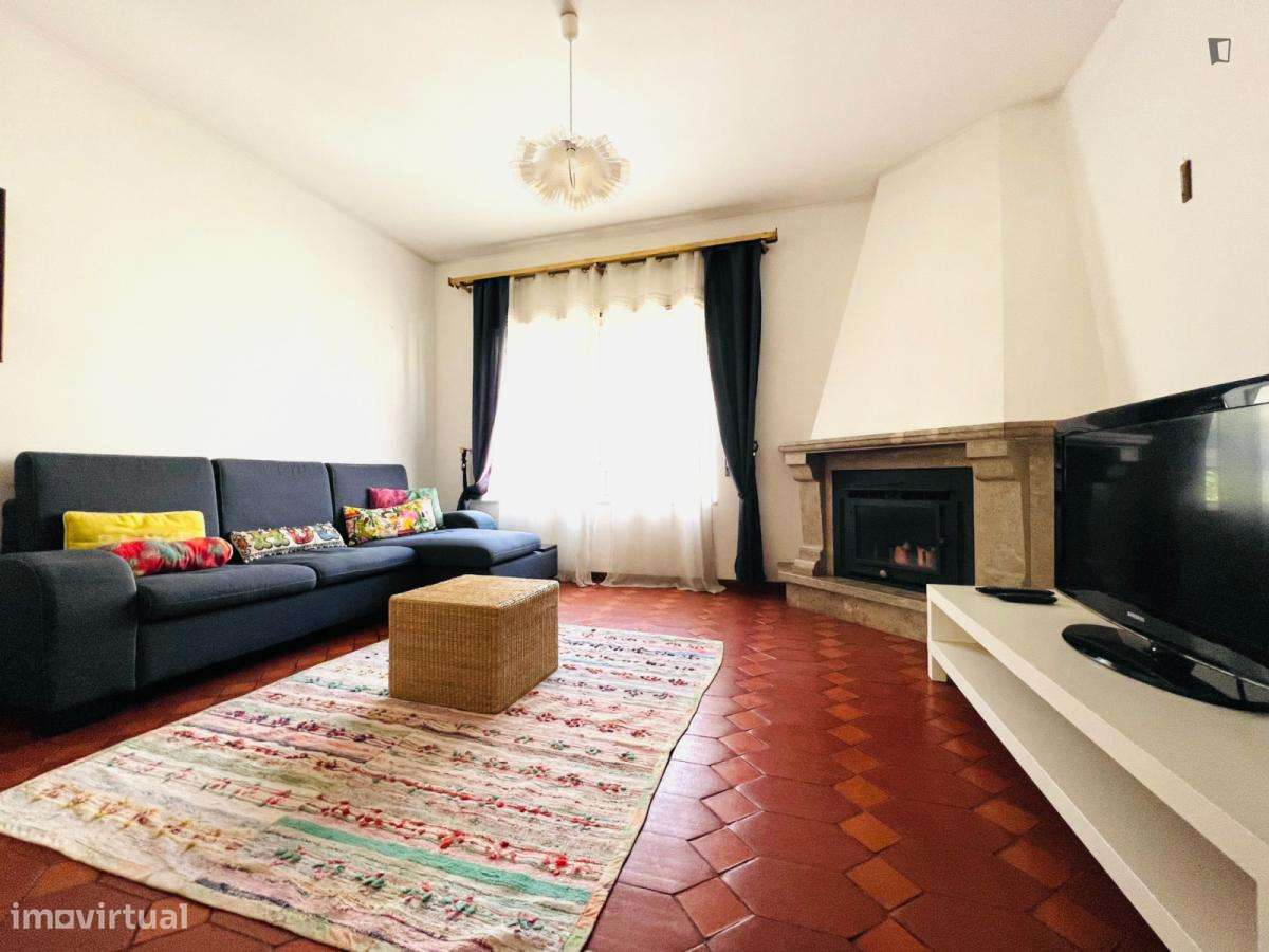 Quarto - localizado em Olivais Coimbra - Grande imagem: 3/10