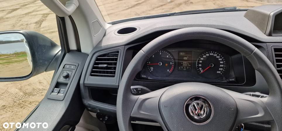 Volkswagen Transporter - 18