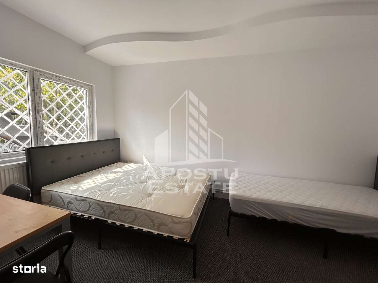 Clădire renovată 2025, 9 camere - Imagine principală: 2/12