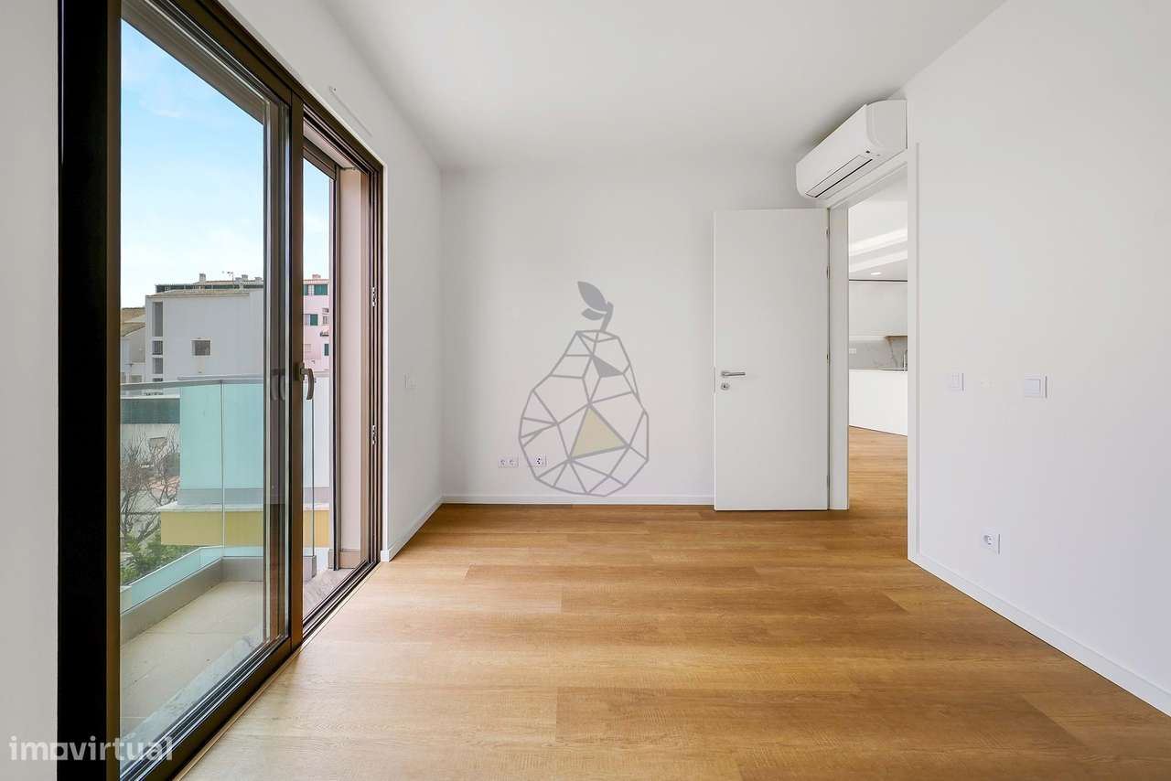 Apartamento T2 Duplex com 2 lugares de estacionamento em Alvor-13