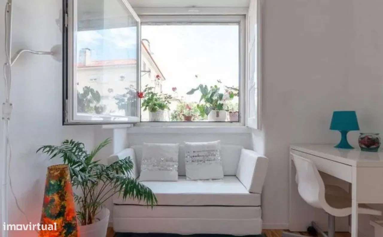 Estúdio T1 mobiliado, equipado, no famoso  bairro Alvalade - Grande imagem: 5/12