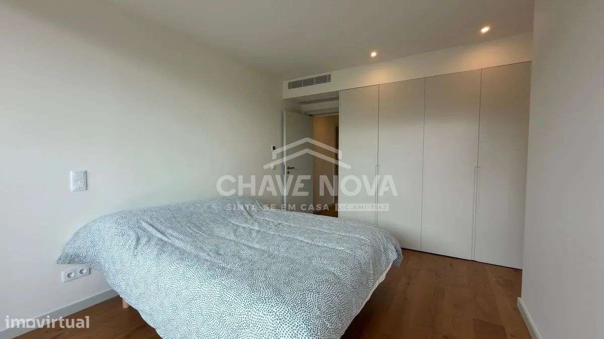 Apartamento T3 Novo c/ 2 Lugares de Garagem em Oliveira do Douro-15