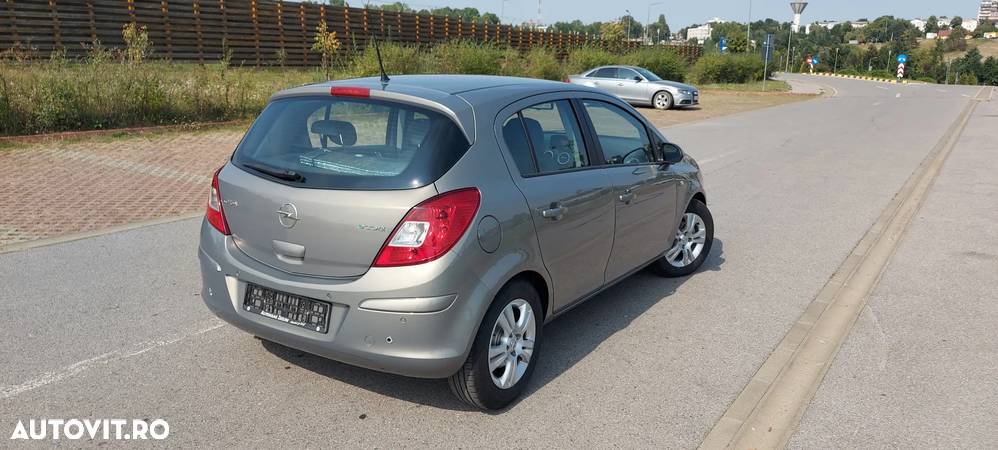 Opel Corsa 1.3 CDTI EcoFlex Cosmo - 4