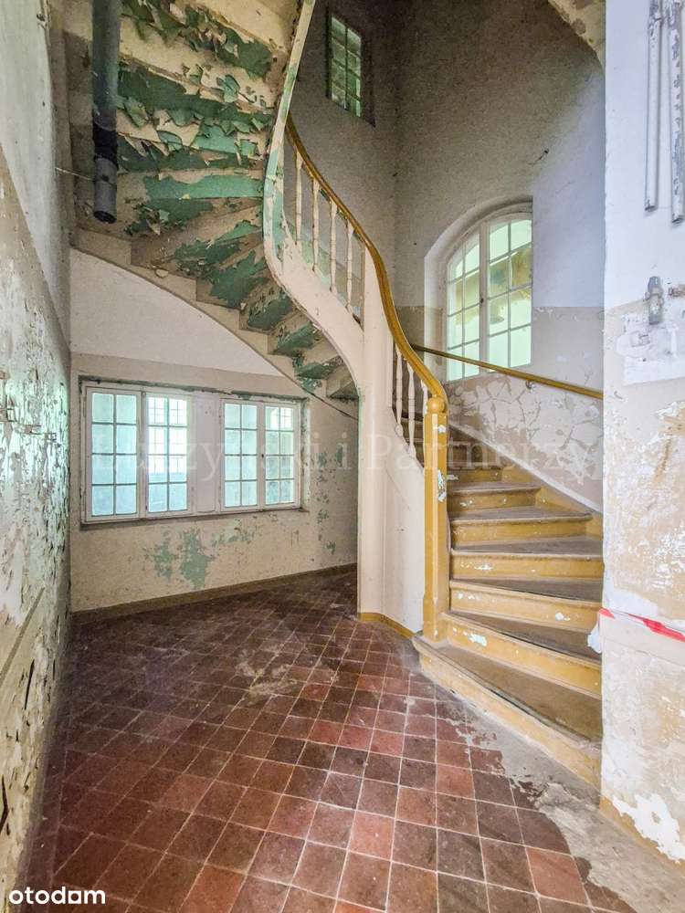 Nietuzinkowa nieruchomość w Kowarach-14