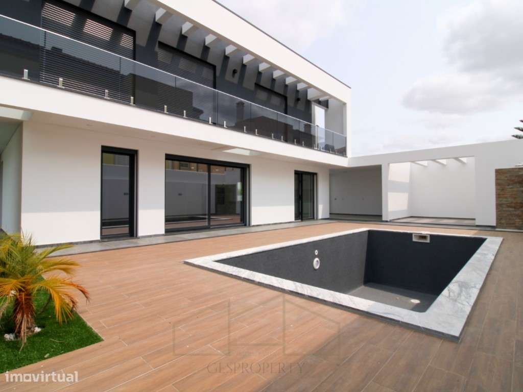 Moradia Isolada T4 - inserida em lote 420m2 - Aldeias de Irmaos - A... - Grande imagem: 2/60