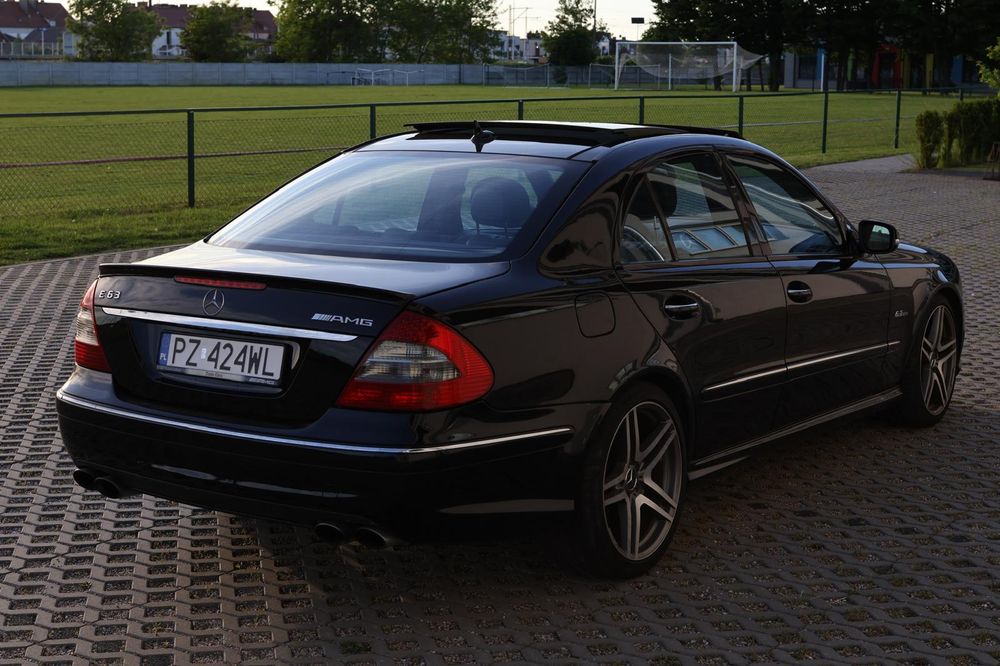 Mercedes-Benz E W211 63 AMG 7G-TRONIC 2007