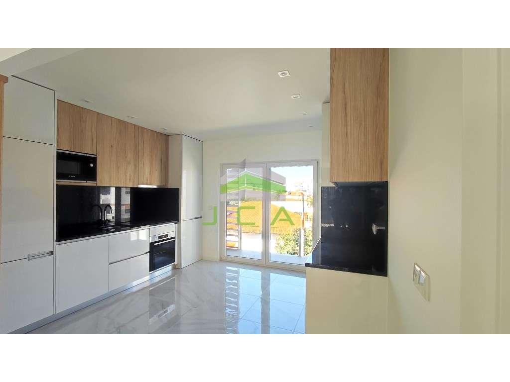 Apartamento T3 novo para arrendamento em Leiria - Grande imagem: 2/13