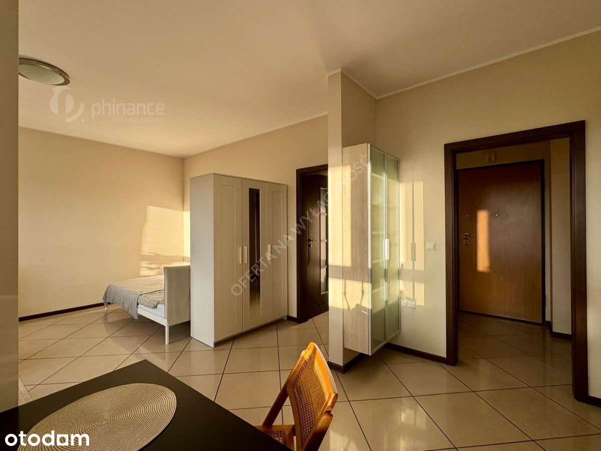 38m2, kawalerka, miejsce postojowe w hali-8