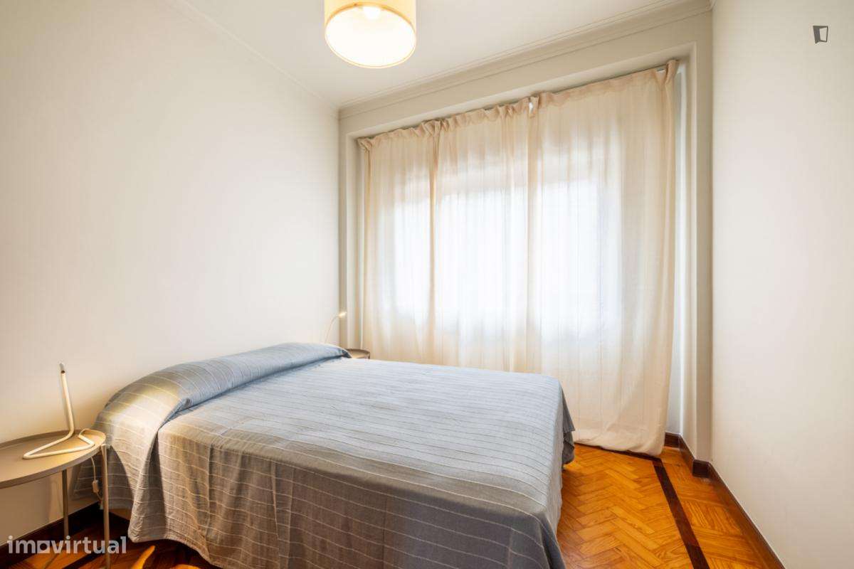 Quarto - localizado em Cedofeita Porto - Grande imagem: 4/10