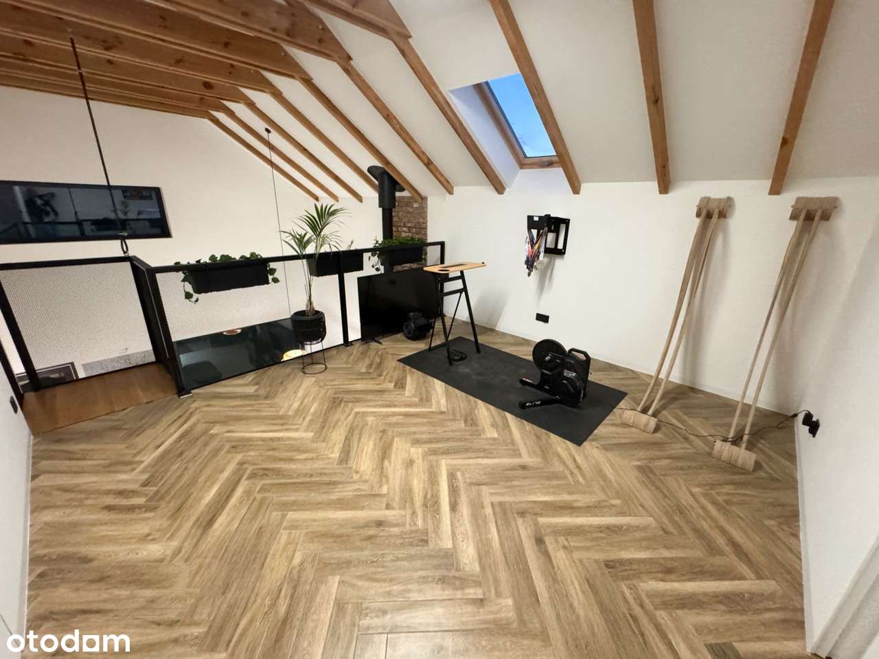 Wyjątkowy i nowoczesny dom samowytarczalny z antresolą, Lusówko-16