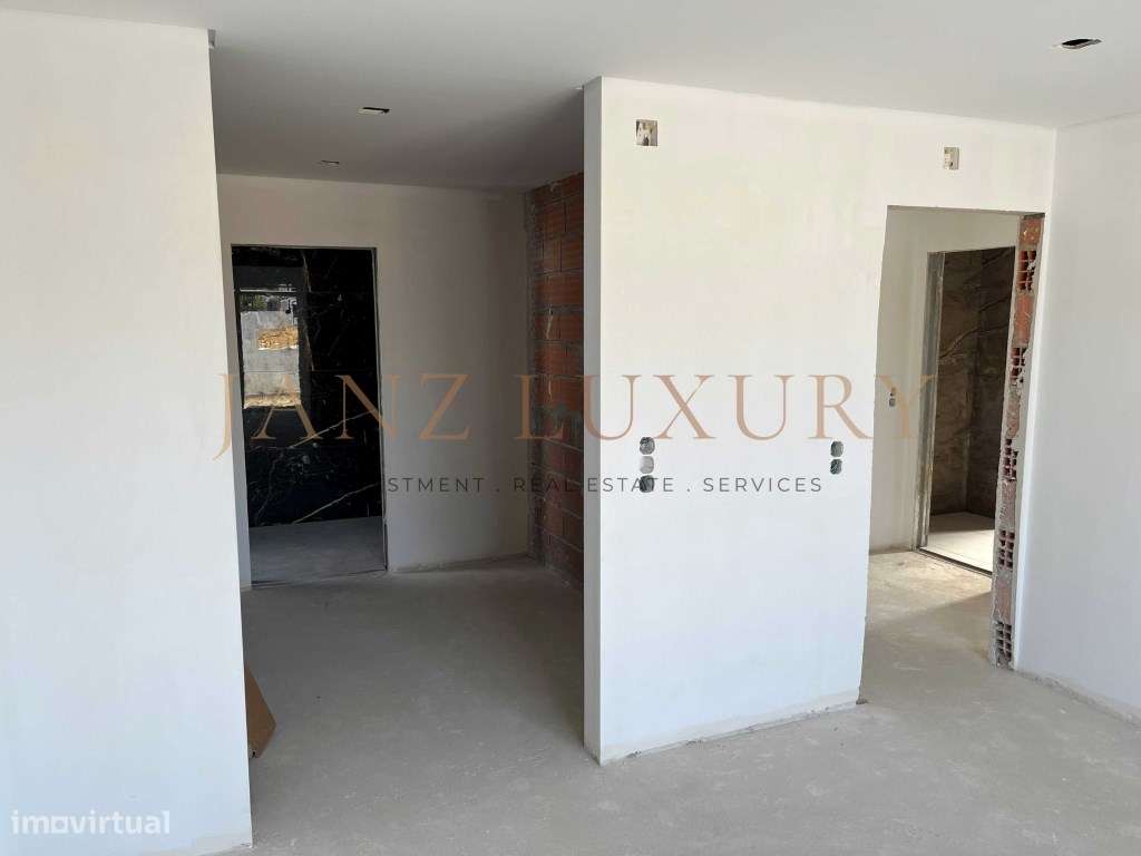 Moradia Térrea T4 com Piscina e Jardim em Fernão Ferro-34