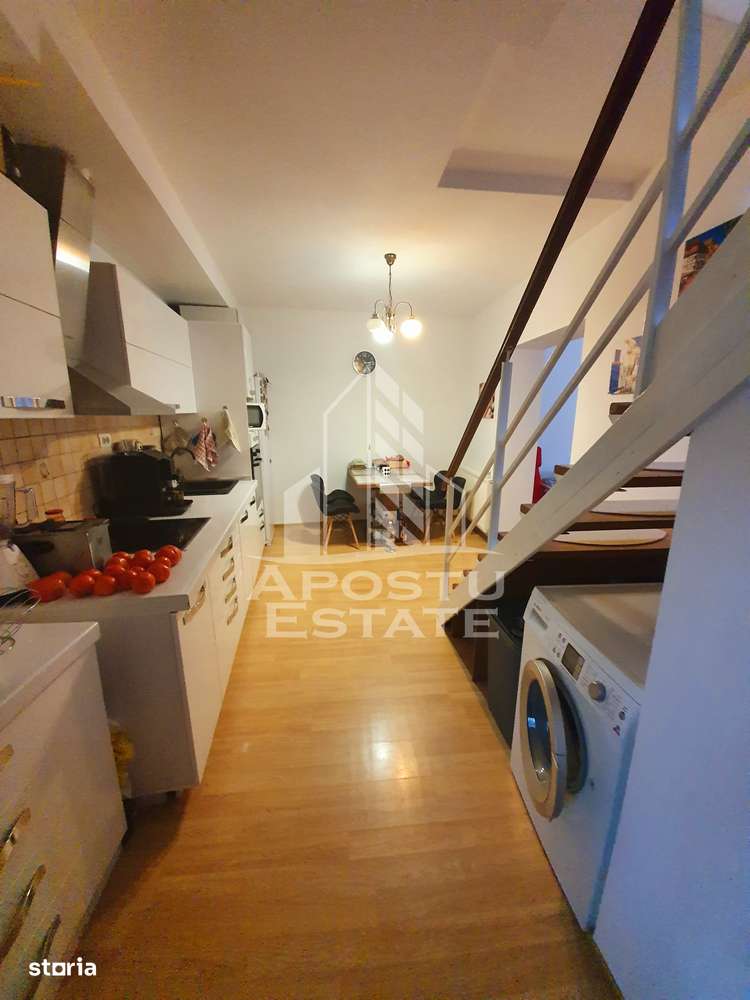 Apartament pe 4 camere, renovat complet la curte comuna in Balcescu - Imagine principală: 3/15