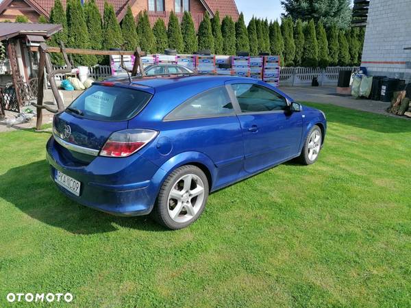 Opel Astra GTC 2.0 Turbo Sport - 4