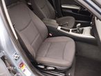 BMW Seria 3 318i Touring - 26