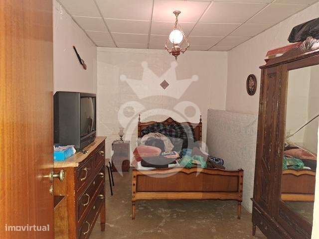 Moradia Térrea em Oriola-4