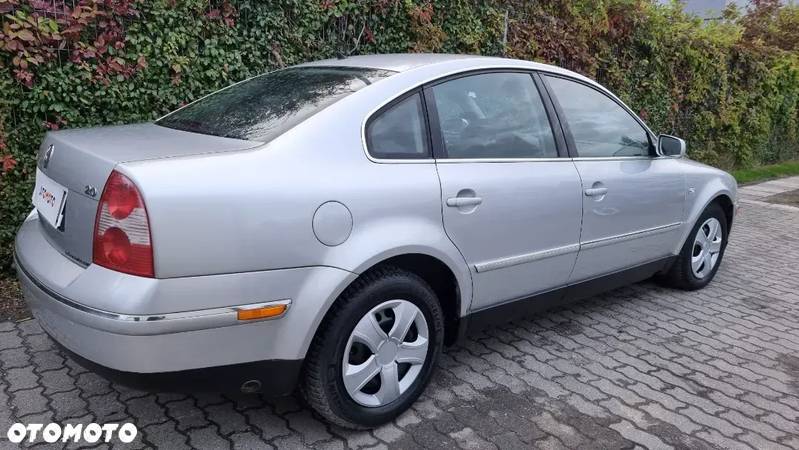 Volkswagen Passat 2.8 V6 4Mot Highline Tiptr - 5